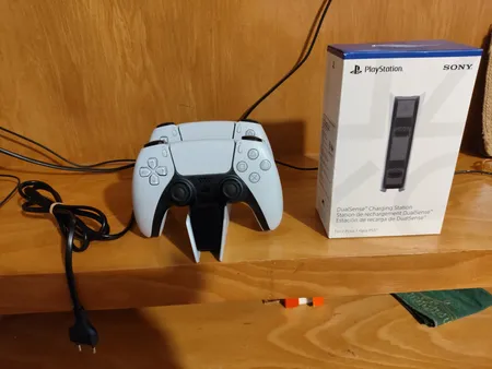 پایه شارژر دسته بازی پلی استیشن 5   مدل CFI-ZDS1