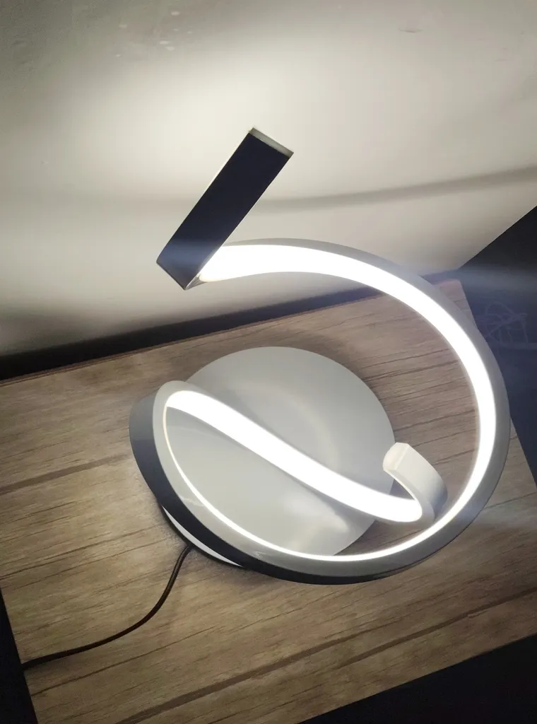 آباژور رومیزی مافریز مدل مدرن کد TL140