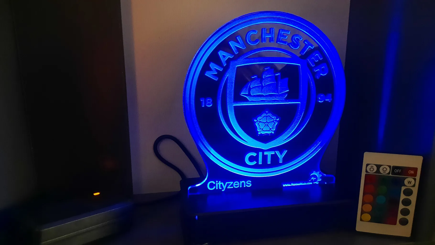 چراغ خواب مدل منچستر سیتی ریموت دار