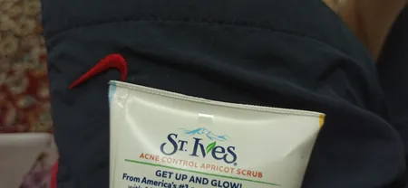 اسکراب لایه بردار پوست اس تی.ایوز مدل Apricot وزن 170 گرم