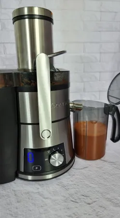 آبمیوه‌گیری چند کاره ساینا مدل دیجیتال