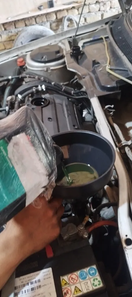 روغن گیربکس خودرو کانادا لوبریفینت مدل 75w90 Gl-5 حجم یک لیتر