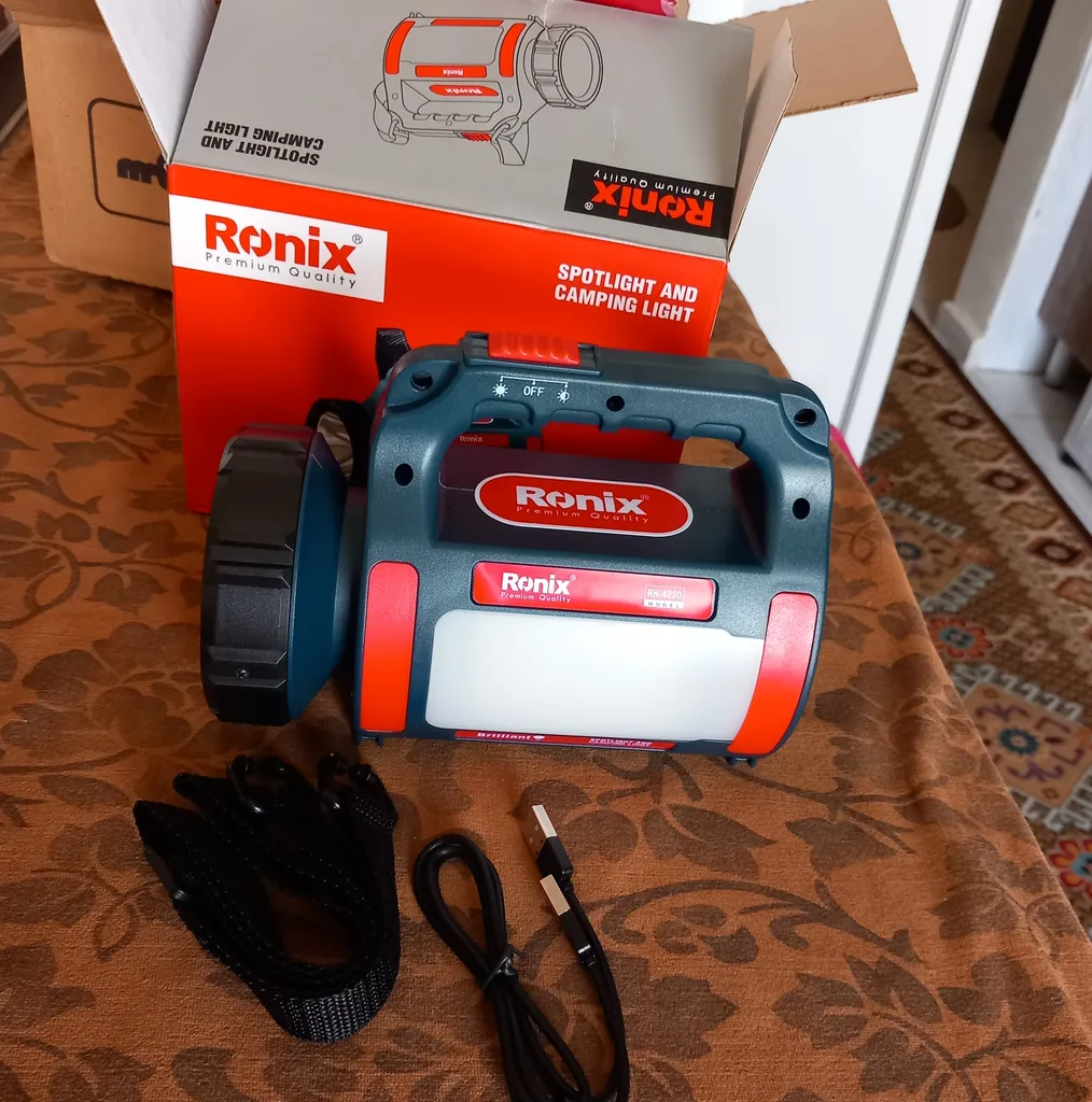 نورافکن دستی رونیکس مدل SPOTLIGHT.300L با نور مهتابی