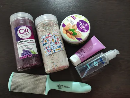 اسکراب لایه بردار پوست انشور هاینس مدل Almound حجم 250 میلی لیتر