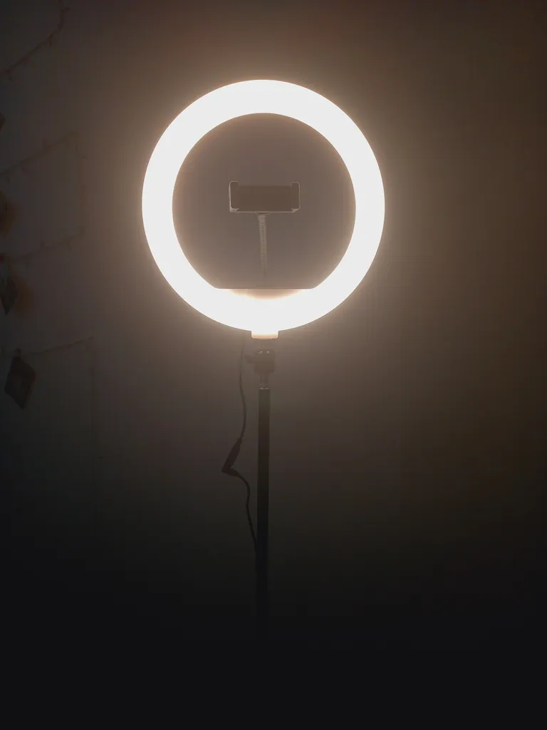 رینگ لایت مدل YQ-320A به همراه پایه