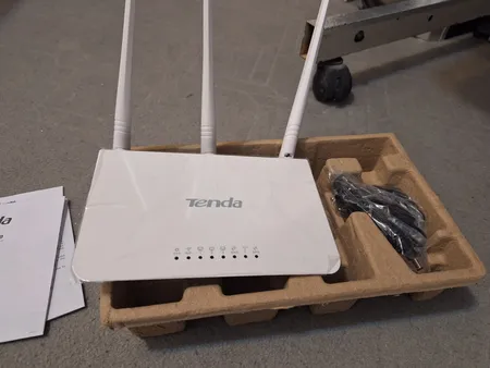 روتر بی‌سیم 300Mbps تندا مدل F3