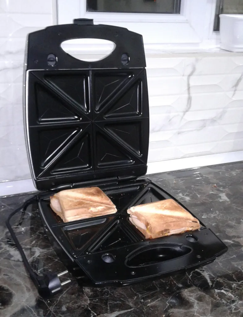 ساندویچ ساز فوما مدل FU _ 451