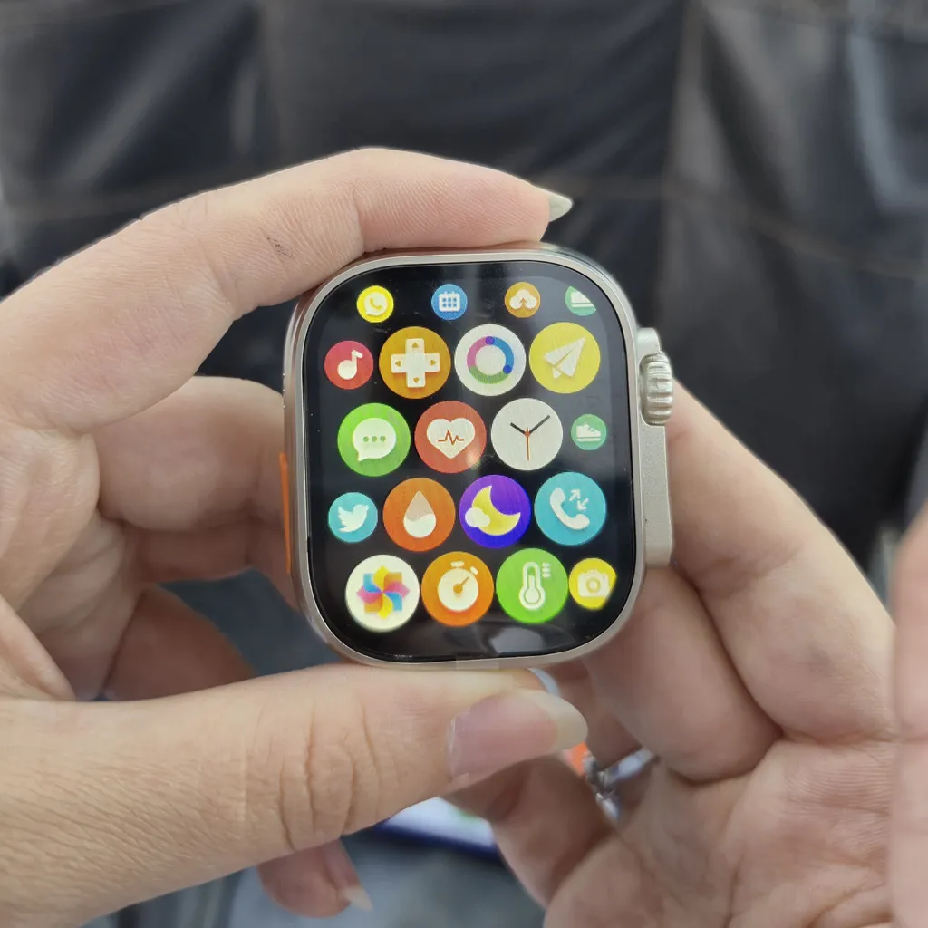 ساعت هوشمند مدل Ultra به همراه بند اضافی