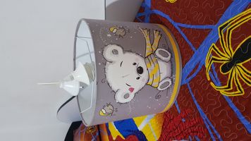 لوستر کودک مدل خرس شالدار کد LA-115 به همراه آباژور