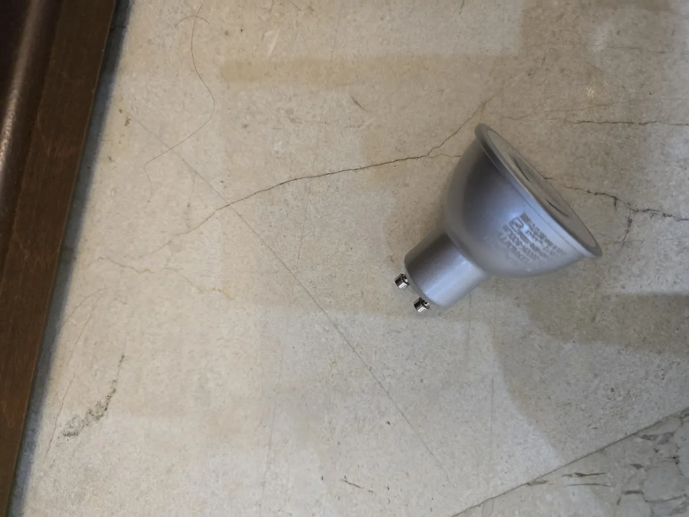 هالوژن ال ای دی 7 وات تی سو مدل سوزنی پایه GU 5.3 بسته 6 عددی