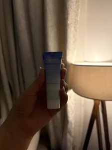 تجریه خرید کرم دور چشم الی ژن مدل هیالورون حجم 30 میلی لیتر