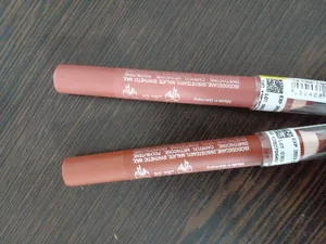 تجریه خرید رژ لب مدادی لچیک شماره 04