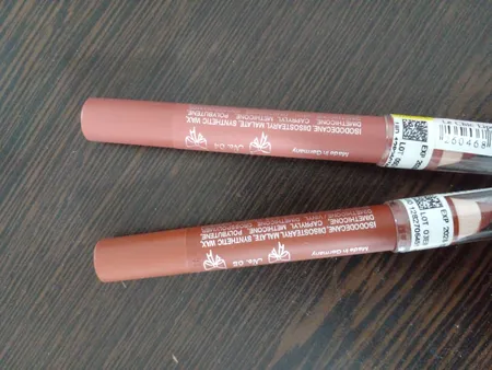 رژ لب مدادی لچیک شماره 04