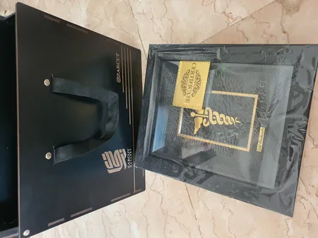 تابلو طلا کوب زرکات طرح نماد پزشکی و داروسازی مدل F115