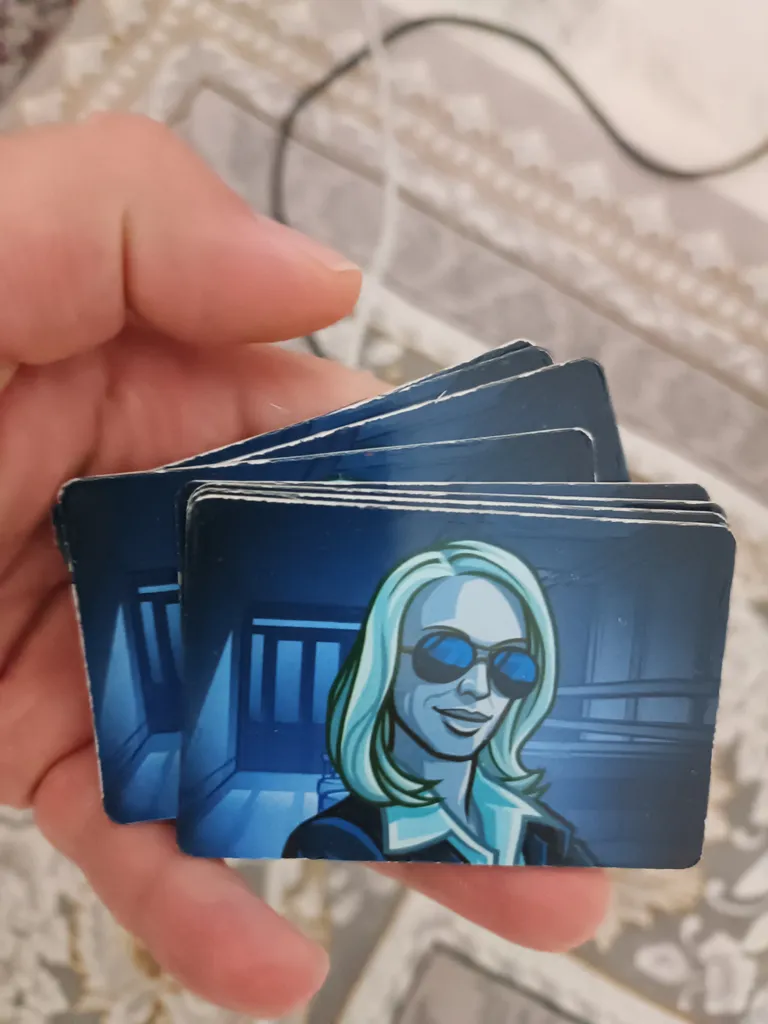 بازی فکری سی جی ای مدل Codenames نسخه فارسی