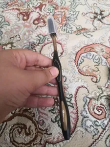 تجریه خرید مسواک بنسر مدل Silver Charcoal با برس متوسط