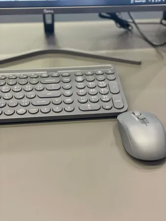 کیبورد و ماوس بی سیم ای فورتک مدل FG_33OO_AIR2