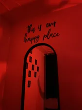 تجریه خرید دیوارکوب ماهوت طرح this is our happy place