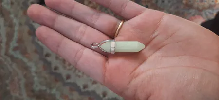 آویز گردنبند مدل سنگ منشوری