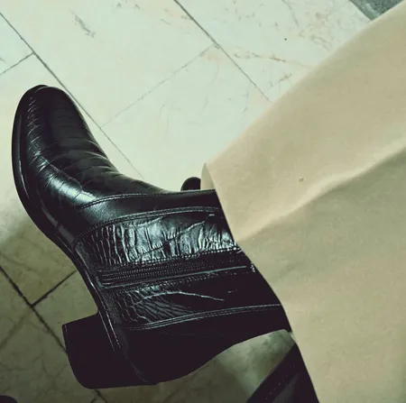 نیم بوت زنانه چرم مشهد مدل j2515