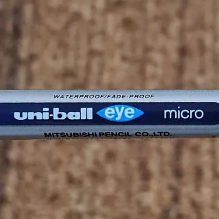 روان نویس یونی بال مدل Eye Micro کد UB-150