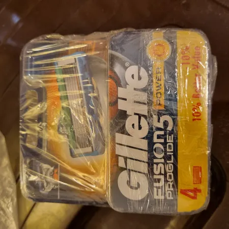 خود تراش ژیلت مدل Fusion 5 Proglide Flexball