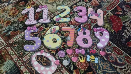 استیکر چوبی کودک باروچین مدل ماهگرد دخترونه کد 4231