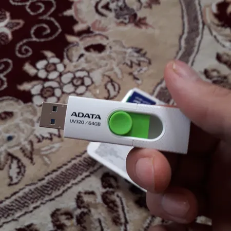 فلش مموری USB 3.1 ای دیتا مدل UV320 ظرفیت 64 گیگابایت