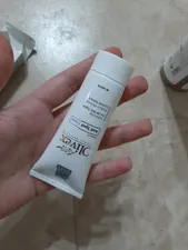 تجریه خرید کرم ضد لک الیوکس مدل Olive Oil حجم 40 میلی لیتر