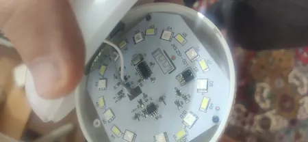 لامپ هوشمند و اسپیکر بلوتوثی مدل led music blub کد HB-61