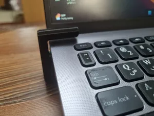 تجریه خرید پایه نگهدارنده لپ تاپ مدل LiftUp بسته دو عددی