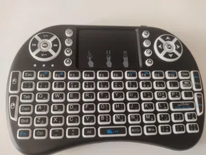 تجریه خرید مینی کیبورد بی‌سیم همراه با تاچ‌پد مدل 08RF/2.2 Persian