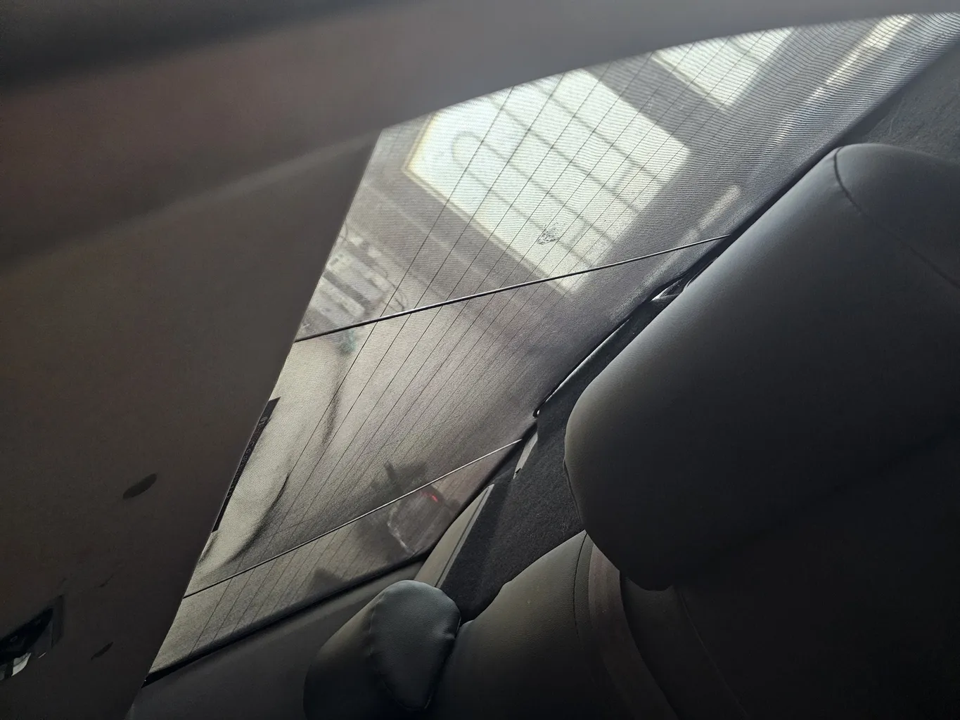 آفتاب گیر شیشه خودرو پاسیکو مدل P545 مناسب برای دنا پلاس بسته 4 عددی