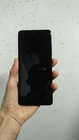 گوشی موبایل تی سی ال مدل 50 SE دو سیم کارت ظرفیت 256 گیگابایت و رم 6 گیگابایت