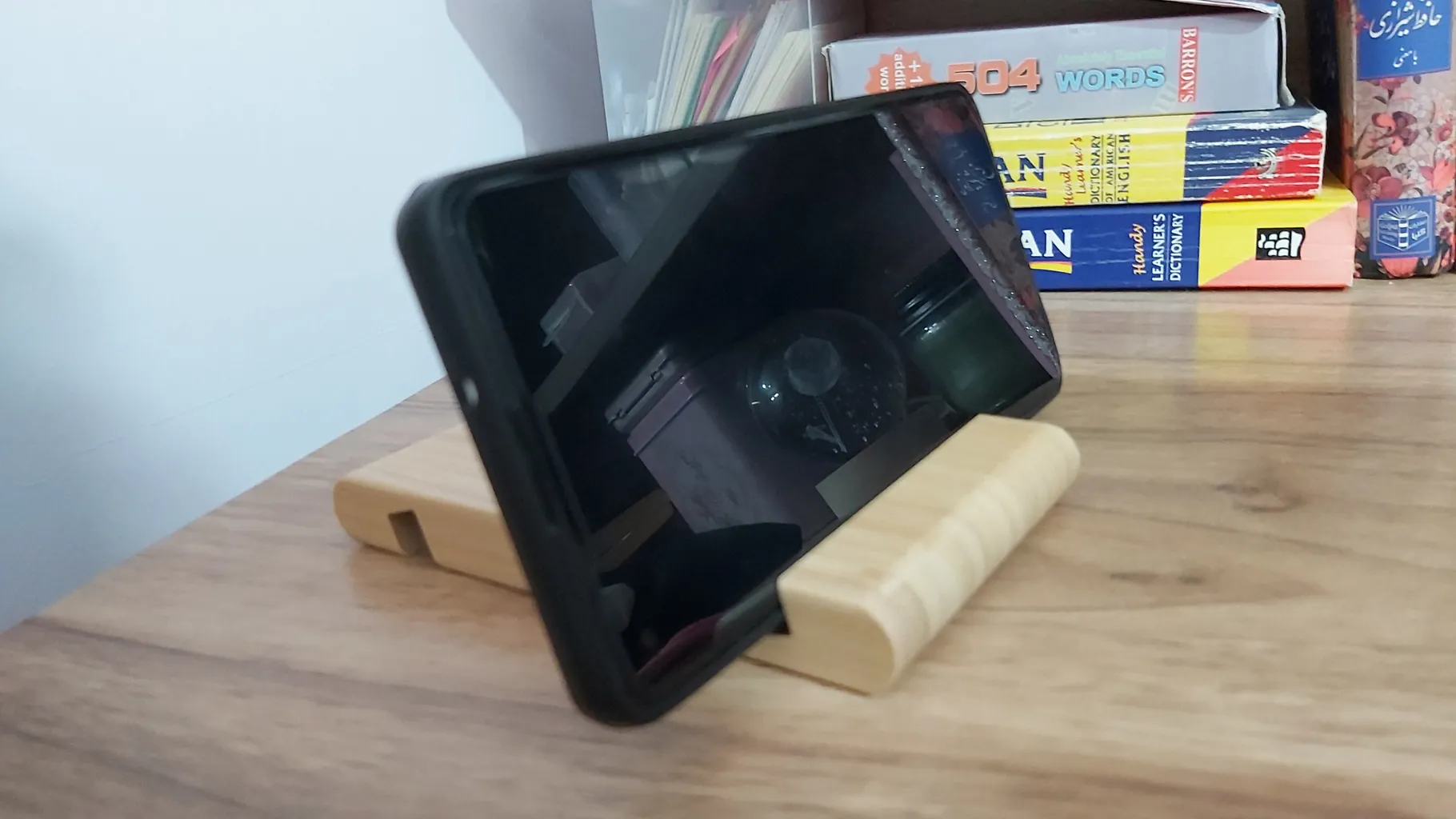 پایه نگهدارنده گوشی موبایل و تبلت ایکیا مدل چوبی بامبو 799