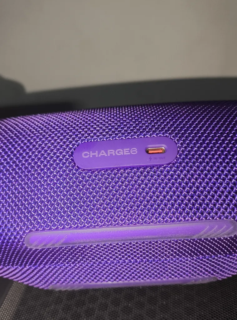 اسپیکر بلوتوثی قابل حمل جی بی ال مدل Charge 6