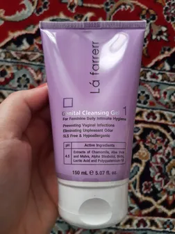 ژل بهداشتی بانوان لافارر مدل 01 مناسب قبل از یائسگی حجم 150 میلی لیتر