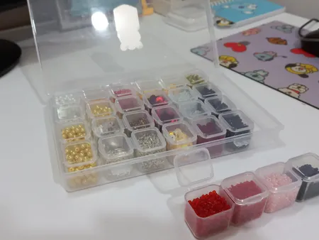 جعبه ابزار خیاطی مدل نظم دهنده منجوق کد 00