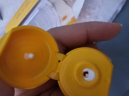 کرم ضدآفتاب و ضدلک بی‌رنگ لافارر مدل SPF30، مناسب پوست‌های خشک و معمولی، حجم 40 میلی‌لیتر