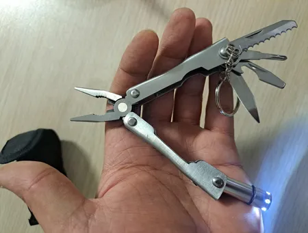 انبر دست و ابزار چندکاره سفری مدل Royal