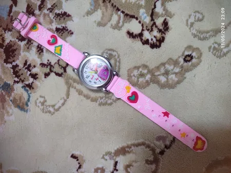 ساعت مچی عقربه ای بچه گانه کد SA1034