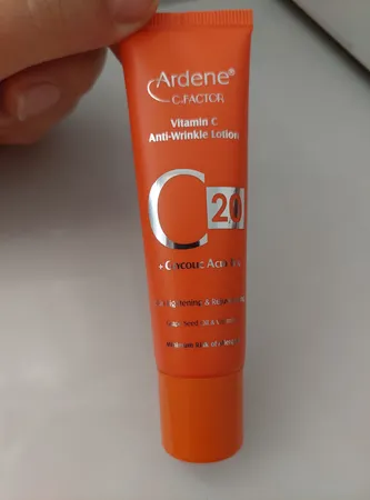 کرم روشن کننده آردن سی فکتور  مدل Vitamine C وزن 30 گرم