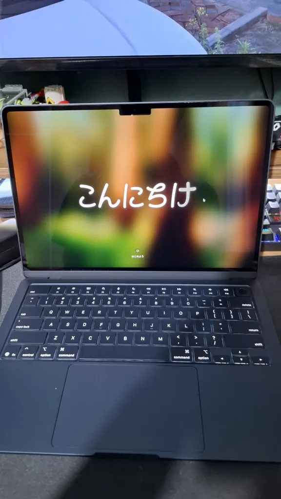 لپ تاپ 13.6 اینچی اپل مدل MacBook Air MW123 2025 LLA-M4-16GB RAM-256GB SSD