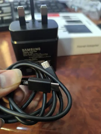 شارژر دیواری 45 وات مدل XBEG-TA845W