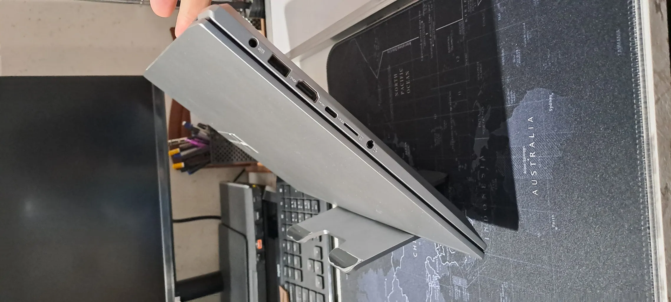 پایه نگهدارنده لپ تاپ هگیبیس مدل ZLS01 VERTICAL