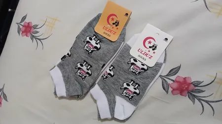 جوراب بچگانه مدل گاو کوچولو کد j72