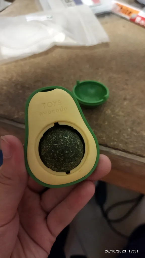 تشویقی گربه مدل آووکادو دیواری وزن 250 گرم