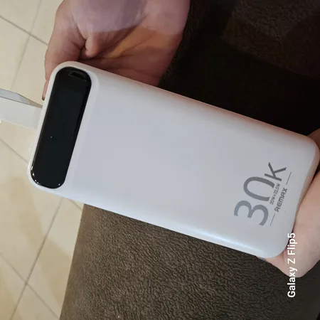 پاوربانک ریمکس مدل RPP-522 22.5W ظرفیت 30000 میلی آمپر ساعت