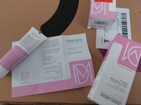 کرم لایه بردار پوست درمومدیک مدل D.AHA10% حجم 30 میلی لیتر