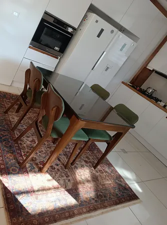 فرش ماشینی محتشم طرح کهنه نما کد 100623 زمینه کرم